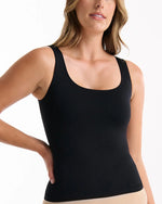 SEAMLESS SMOOTHIES REVERSIBLE BLACK TANK WITH SHELF BRA