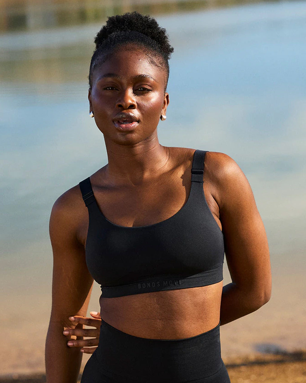 MOVE SEAMLESS BLACK SPORTS BRA